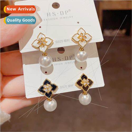 Koreasweet lovely four-leaf flower hanging pearl earrings s9