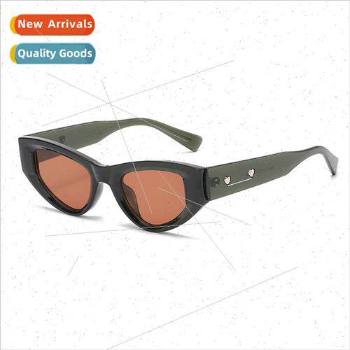 new Europe retro cat eye small face sunglasses female senior