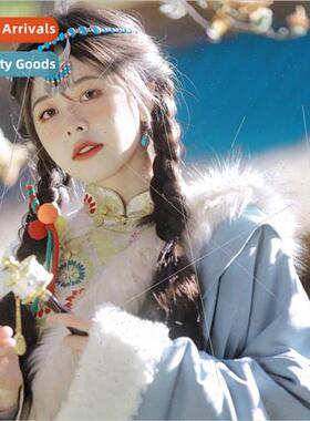 Lake blue crescent moon leaves long tassel ehead chain Photo