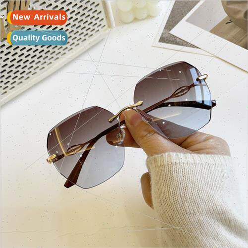 new women fashion cut edge UV sunglasses large frame rimless