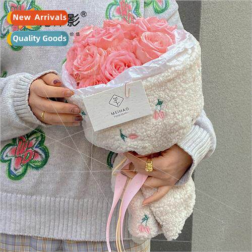 Lamb wool flannel strawberry bouquet flower wrapping fabric