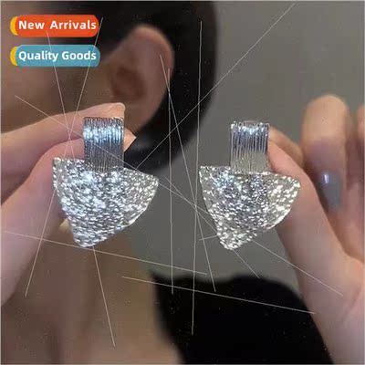 Hundred simple advanced geometric triangle earrings female 2