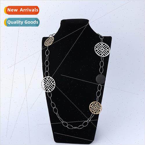 Europe Women Sweater Chain Fashion Hundred Element Metal Bru