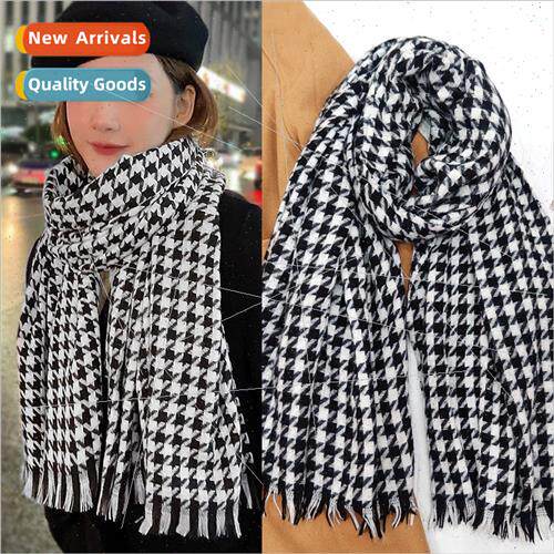 Autumn and winter classic black and whe plaid scarf thousand