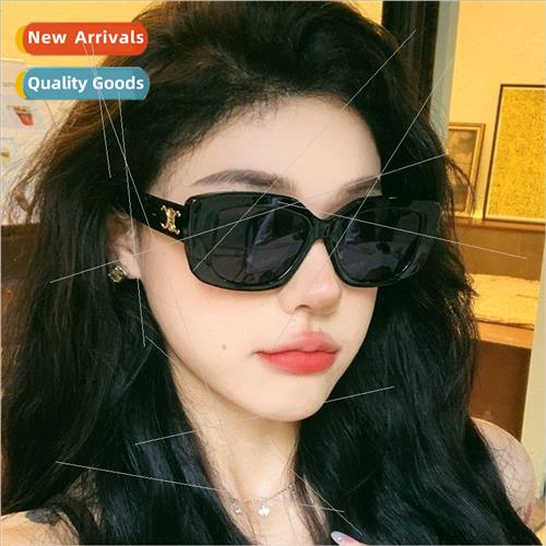 2024 new retro Square Frame women senior sense fashion wear