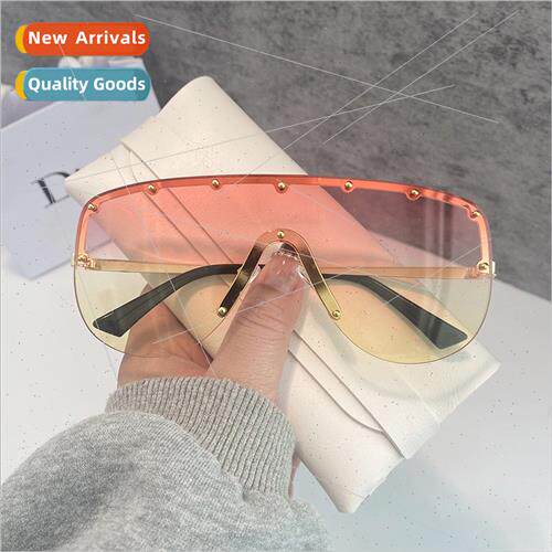 One-piece sunglasses 适用men women tide large frame connecte