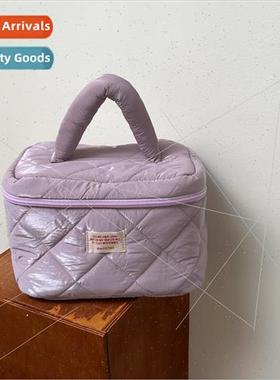 che advanced sense feather makeup bag ins large capacy handh