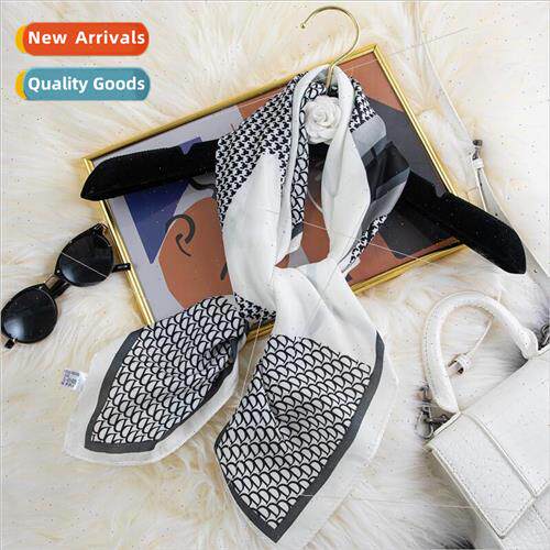 Spring Autumn Korea small square scarf silk scarf female hun