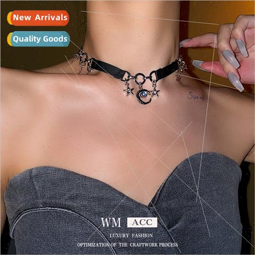 Korea hollow circle star moon leather necklace ins niche nec