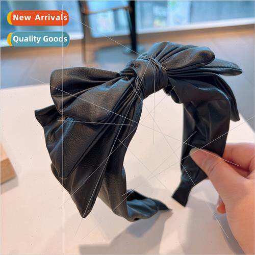 Fall winter  Korea ins temperament three-layer bow PU leathe