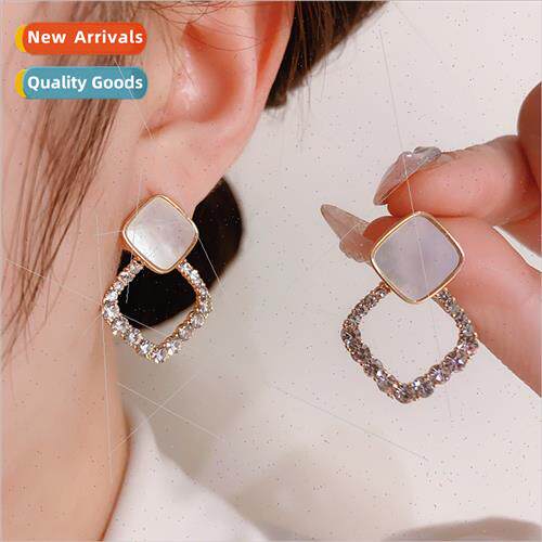 Summer new fashion geometric diamond rhombus shell earrings