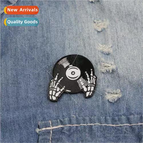 Europe new skull disc Halloween alloy oil drop brooch pin Te