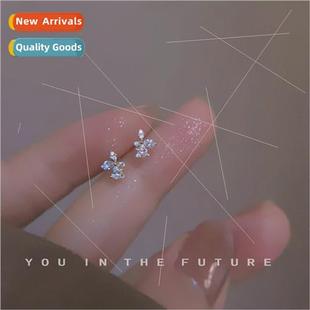 very small copper Ice mini this zirconia earrin flower