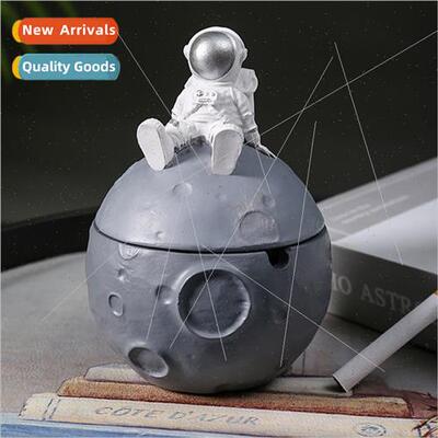 Astronaut ashtray lid resin home entrance living room coffee