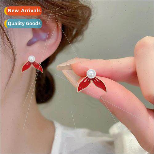 A variety ways to wear red carp fish tail pearl earrings fem