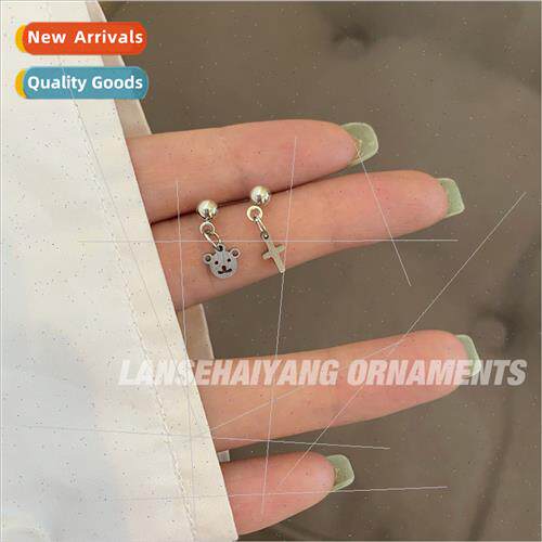 Koreains simple bear earrings female 2021 new tide compact e