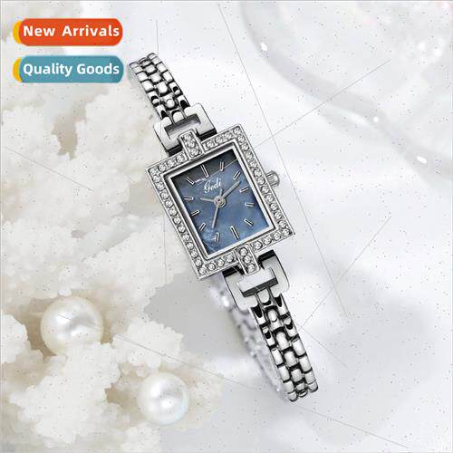 High-color value alloy bracelet watch antique small square d