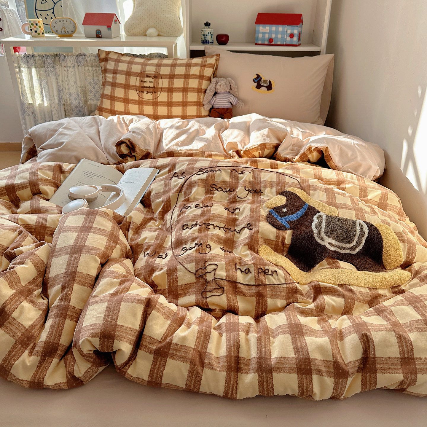 复古格ins可爱木马毛巾绣水洗棉四件套亲肤被套床单宿舍三件套1.5,床上用品,床品套件/四件套/多件套,淘宝优惠券,粉丝福利购,淘宝优惠卷