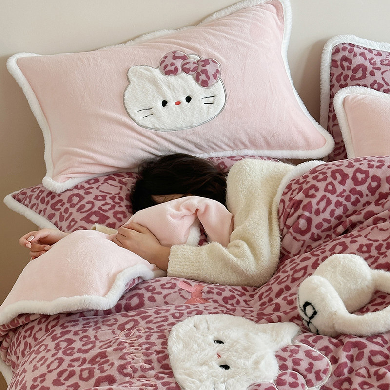 A类秋冬牛奶绒公主风兔毛贴布绣猫咪四件套舒适保暖珊瑚绒三件套