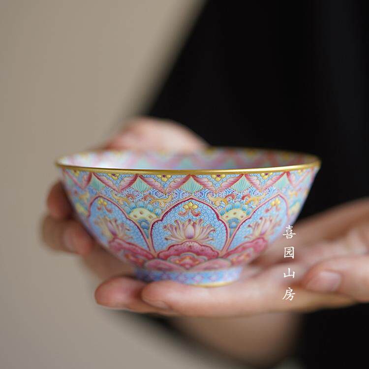灵玺贡坊珐琅彩满工莲花杯