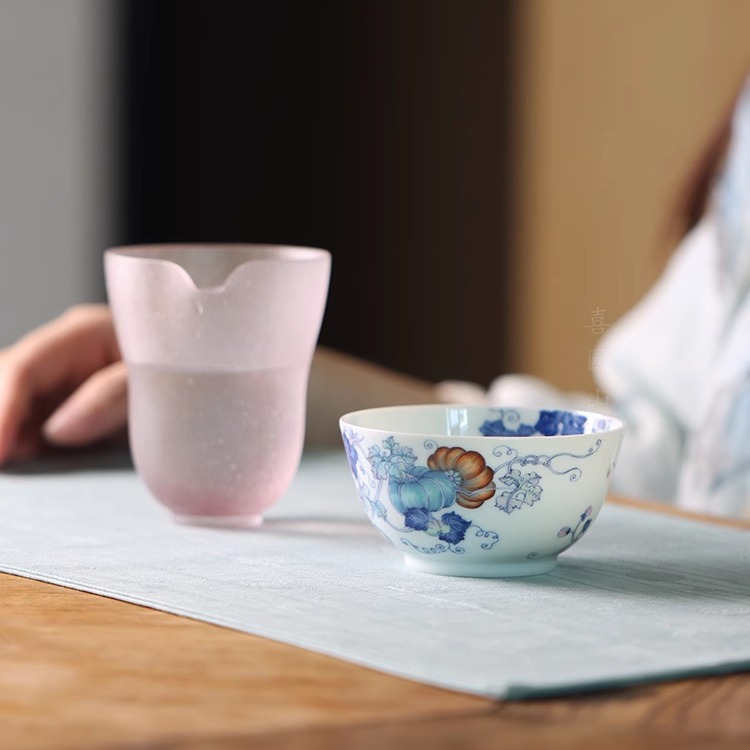 望玉窑瓜瓞绵绵主人杯斗彩