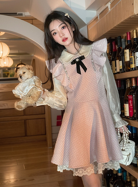 温柔粉甜美A字飞袖小香风连衣裙显瘦短裙2025冬秋装一整套纯欲风