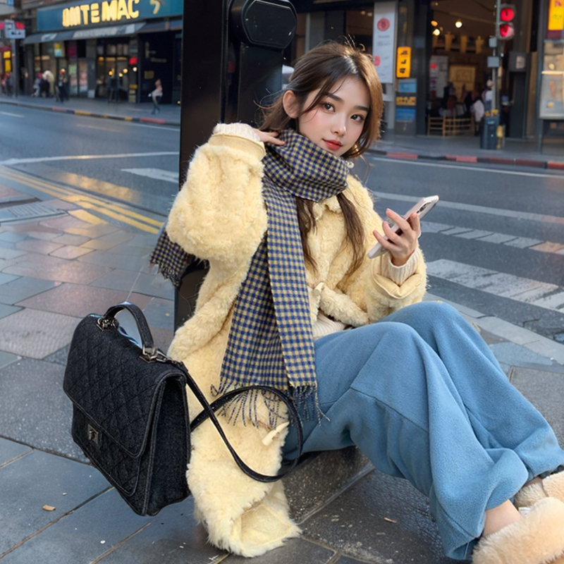 芒果舒芙蕾 韩系慵懒秋冬软糯撞色牛角扣毛毛外套女加厚毛绒大衣