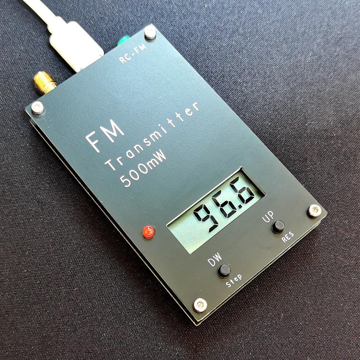 2000米 FM发射机 数字显示 0.5W 500mW 立体声 76-108M （直拍）-