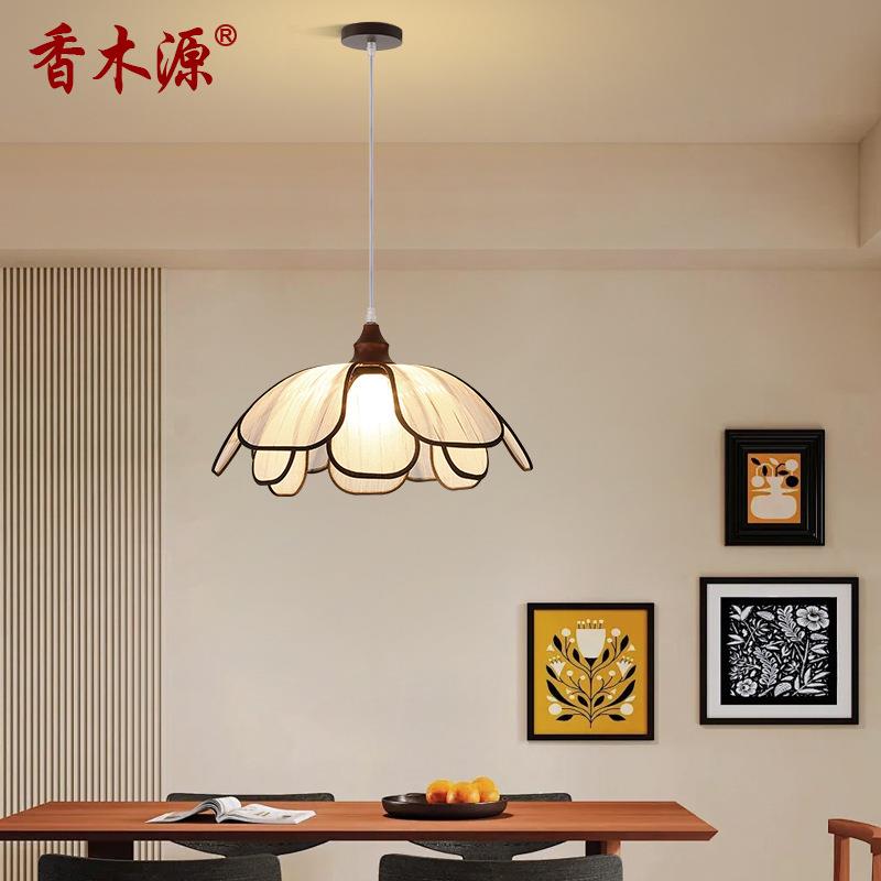 日式奶油风卧室灯法式复古小户型餐厅花瓣灯中古过道阳台吊灯8725