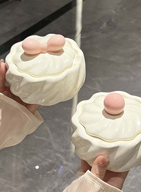 陶瓷家用烟灰缸带盖可爱创意客厅轻奢高端办公室烟缸高级感奶油风