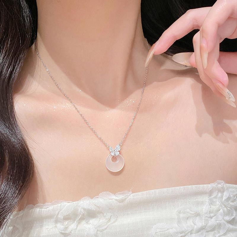 阿沐饰品999纯银白玉髓平安扣项链女款小众轻奢2024新款生日礼物