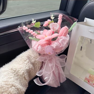 母亲节亲手为妈妈做了一束永生花