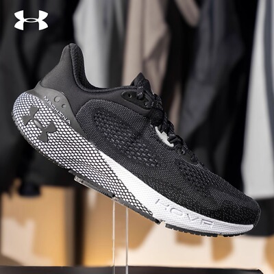 安德玛男士运动休闲跑步鞋