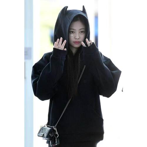 jennie同款黑色小恶魔角连帽卫衣