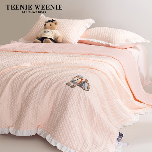 TeenieWeenie夏天泡泡纱绣花夏被