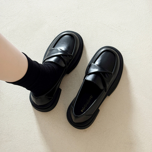 三福爆款英伦风小皮鞋女2025新款厚底日系jk鞋子法式乐福鞋配裙子