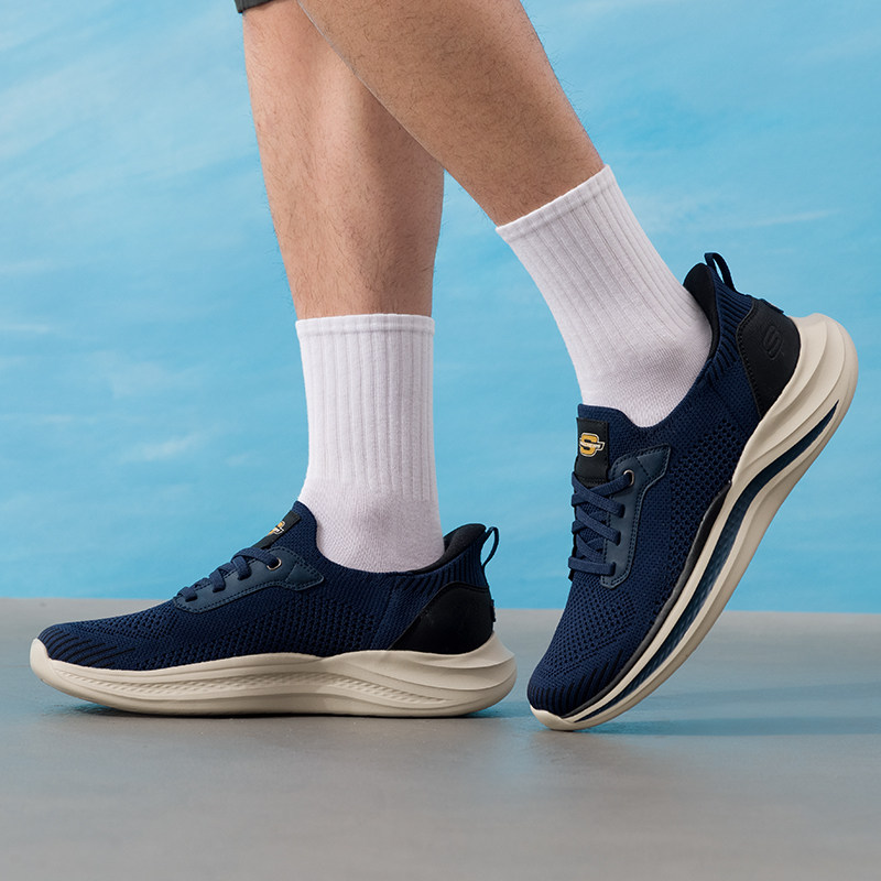 斯凯奇（Skechers）闪穿男鞋春季2026新款运动鞋轻便软底跑步鞋网,流行男鞋,健步鞋,淘宝优惠券,粉丝福利购,淘宝优惠卷
