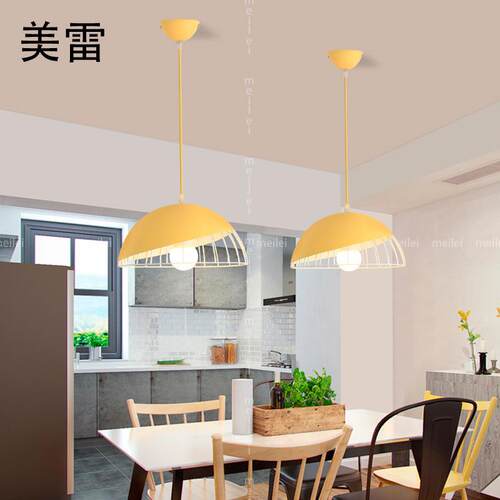 新款直销现代轻奢铁艺吊灯北欧餐厅灯创意吧台饭厅客厅灯黑色灯罩