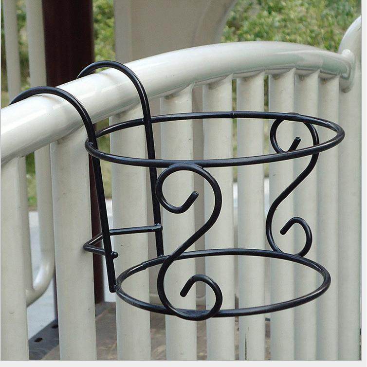 新款直销 欧式铁艺阳台悬挂护栏花架 金属工艺圆形壁挂花盆架挂架