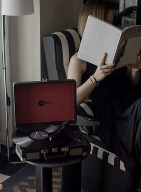 ARKROCKET好奇号系列 便携式一体蓝牙LP黑胶唱机AR108A-RB 黑红色