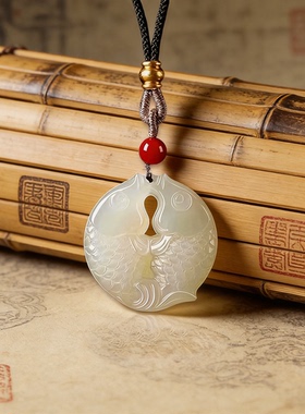 天然和田玉锦鲤吊坠本命年护身