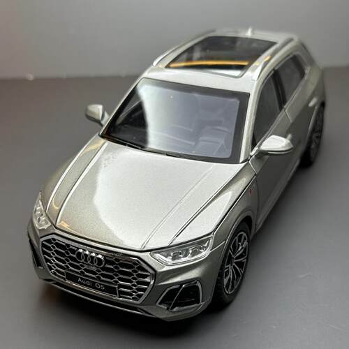 奥迪Q5合金越野车模型玩具车礼物