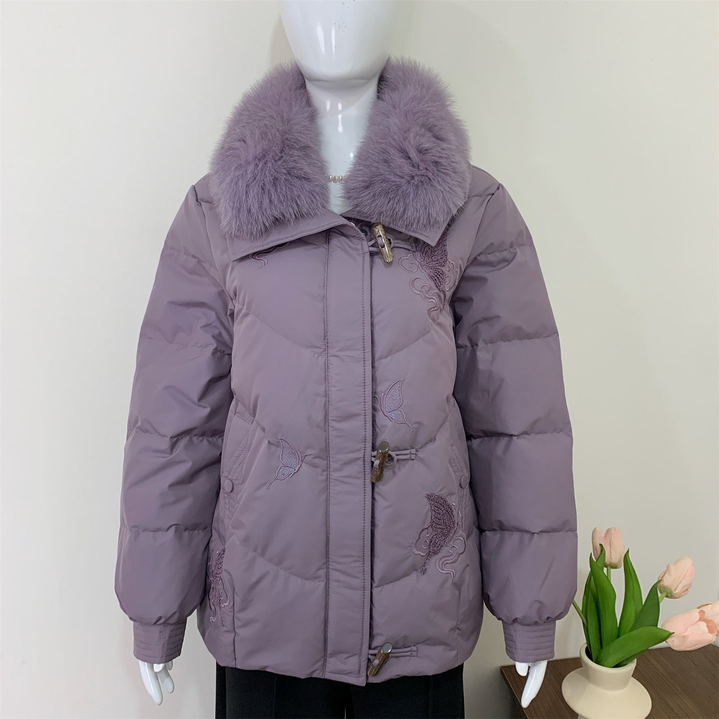 中老年妈妈秋冬装短款羽绒服女装2025新款狐狸毛领保暖贵夫人外套