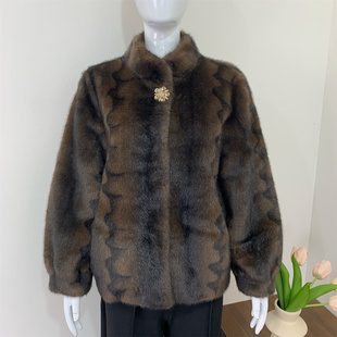 2025新款妈妈冬装短款水貂绒大衣中老年女秋冬阔太太高贵皮草外套