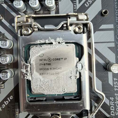 可维修i7 8700CPU处理器 599议价