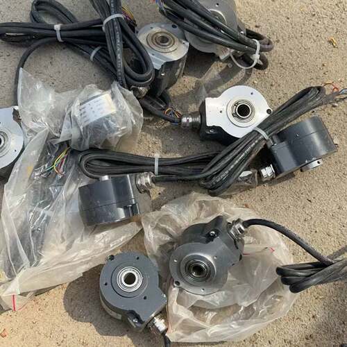 可维修RAIENTEC雷恩编码器，8250，9个，没包装，成色议价