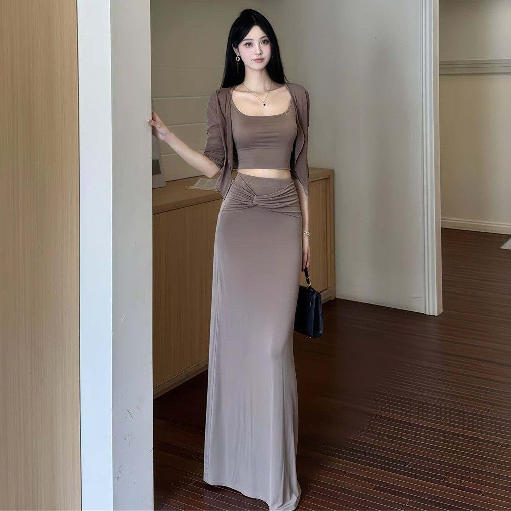 【三件套】气质开衫外套+内搭吊带背心+高腰半身长裙女式时尚套装