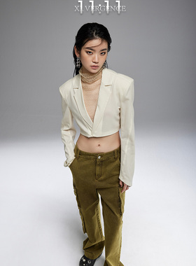 短款西装外套女春秋新款设计感小众宽松显瘦气质休闲百搭上衣