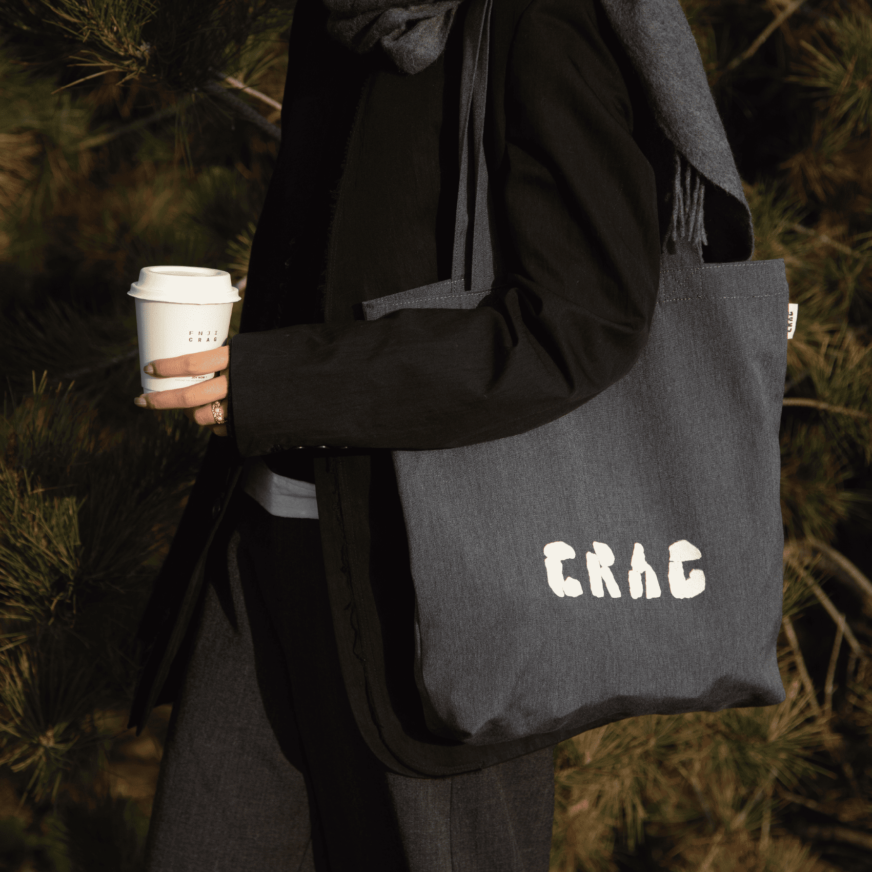 梵几家居CRAR织物肩包