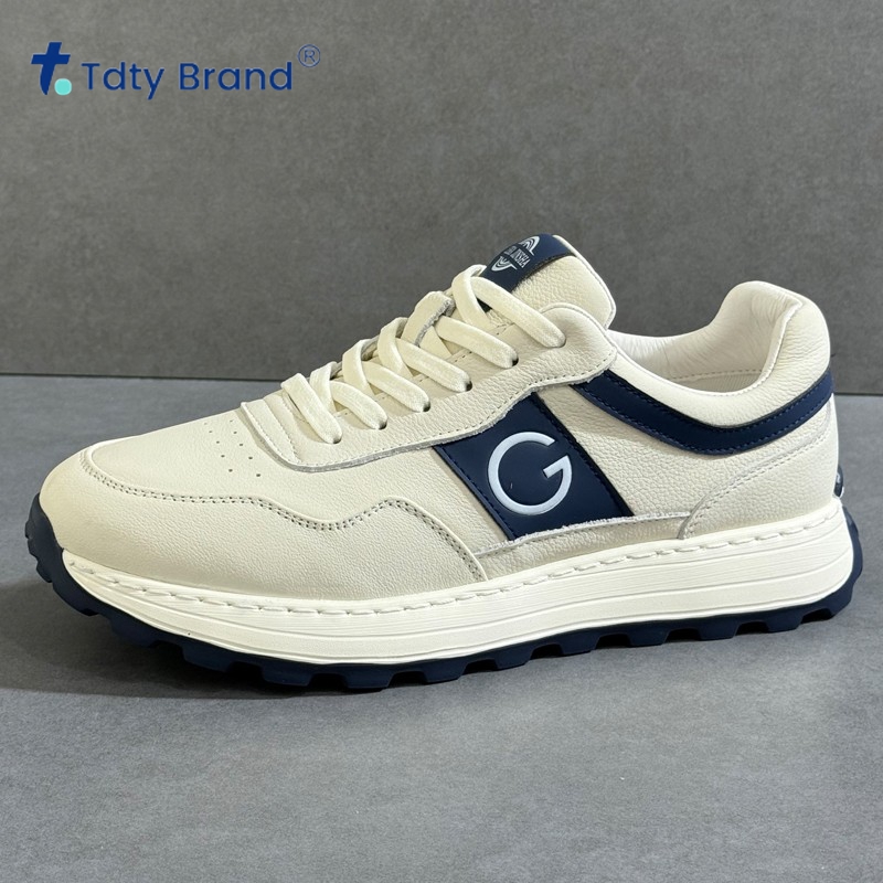 新款透气小白鞋男厚底耐磨日常